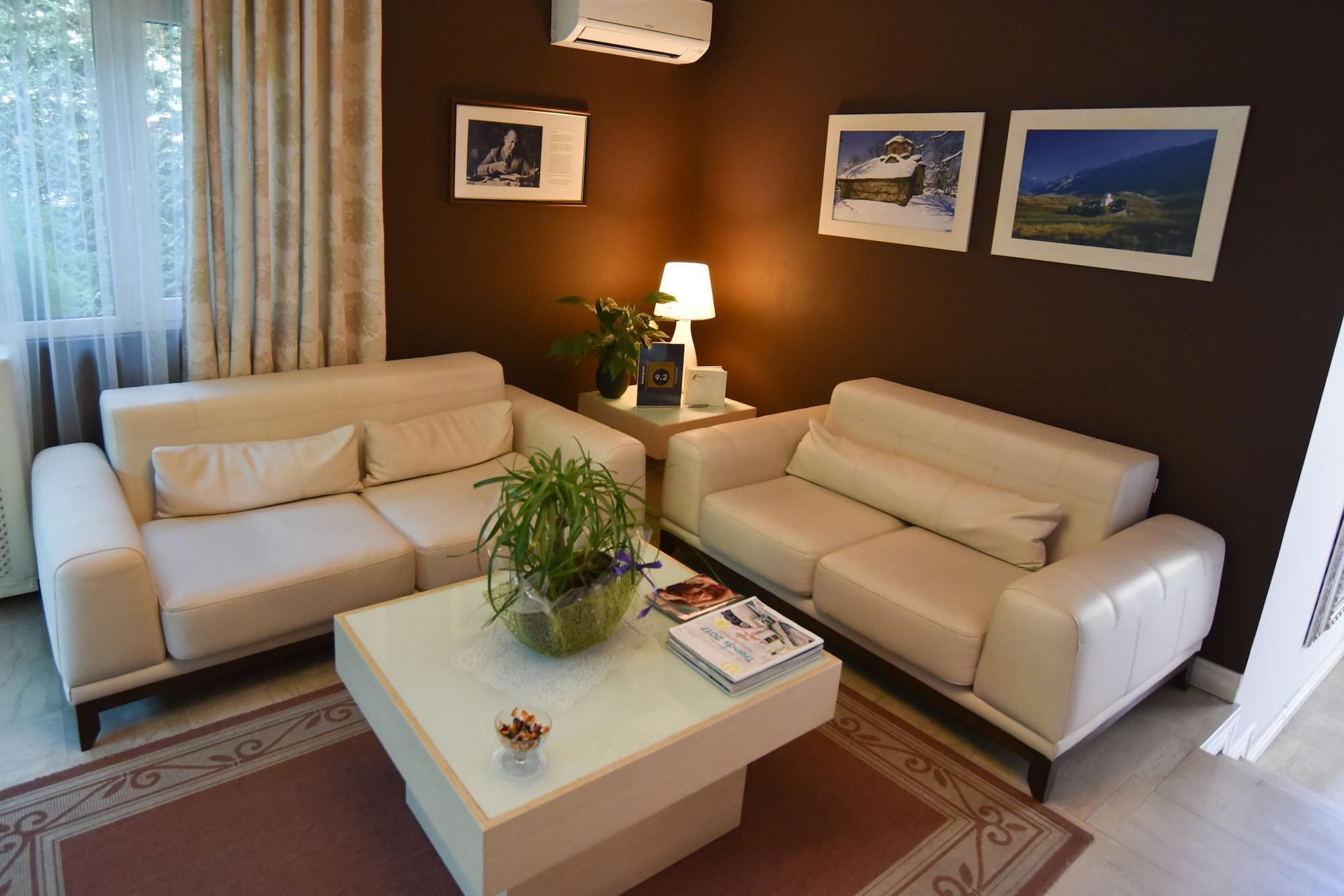 Hotel Sokrat Tirana Exterior photo