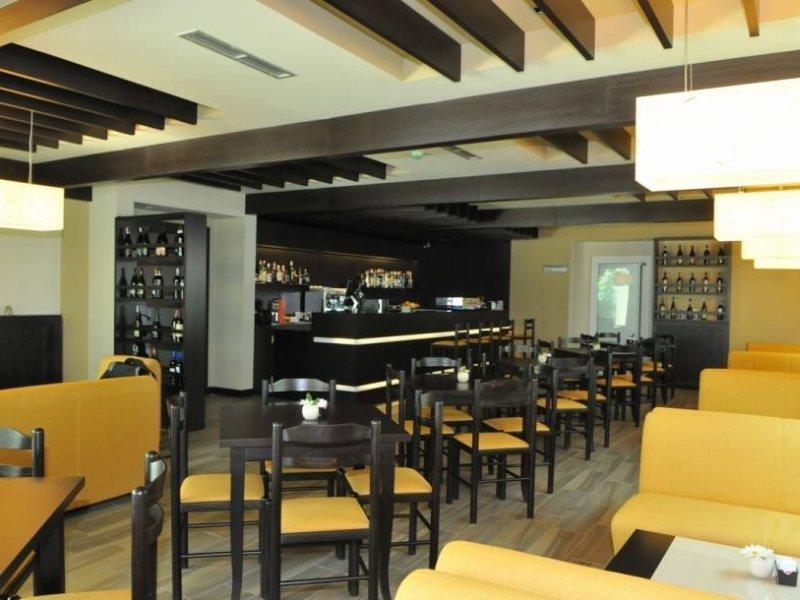 Hotel Sokrat Tirana Exterior photo